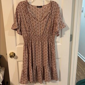 Brown Floral Short Sleeve Dress, XL.